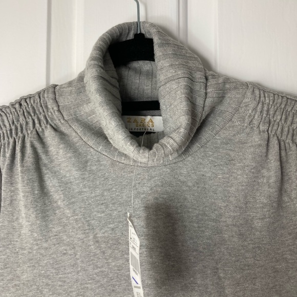 Zara Short-Sleeved Turtleneck Sweater - Picture 4 of 9